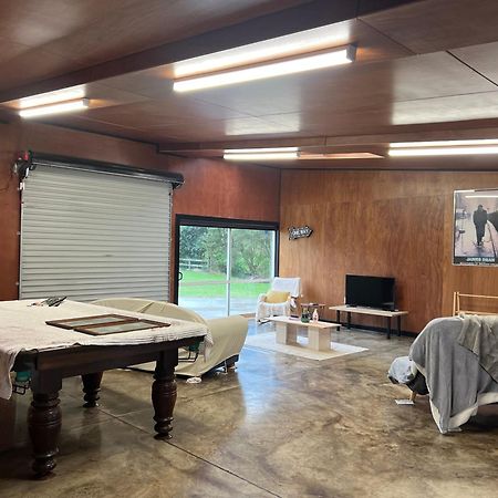 Self Contained Open Shed Space Wainui  Ngoại thất bức ảnh