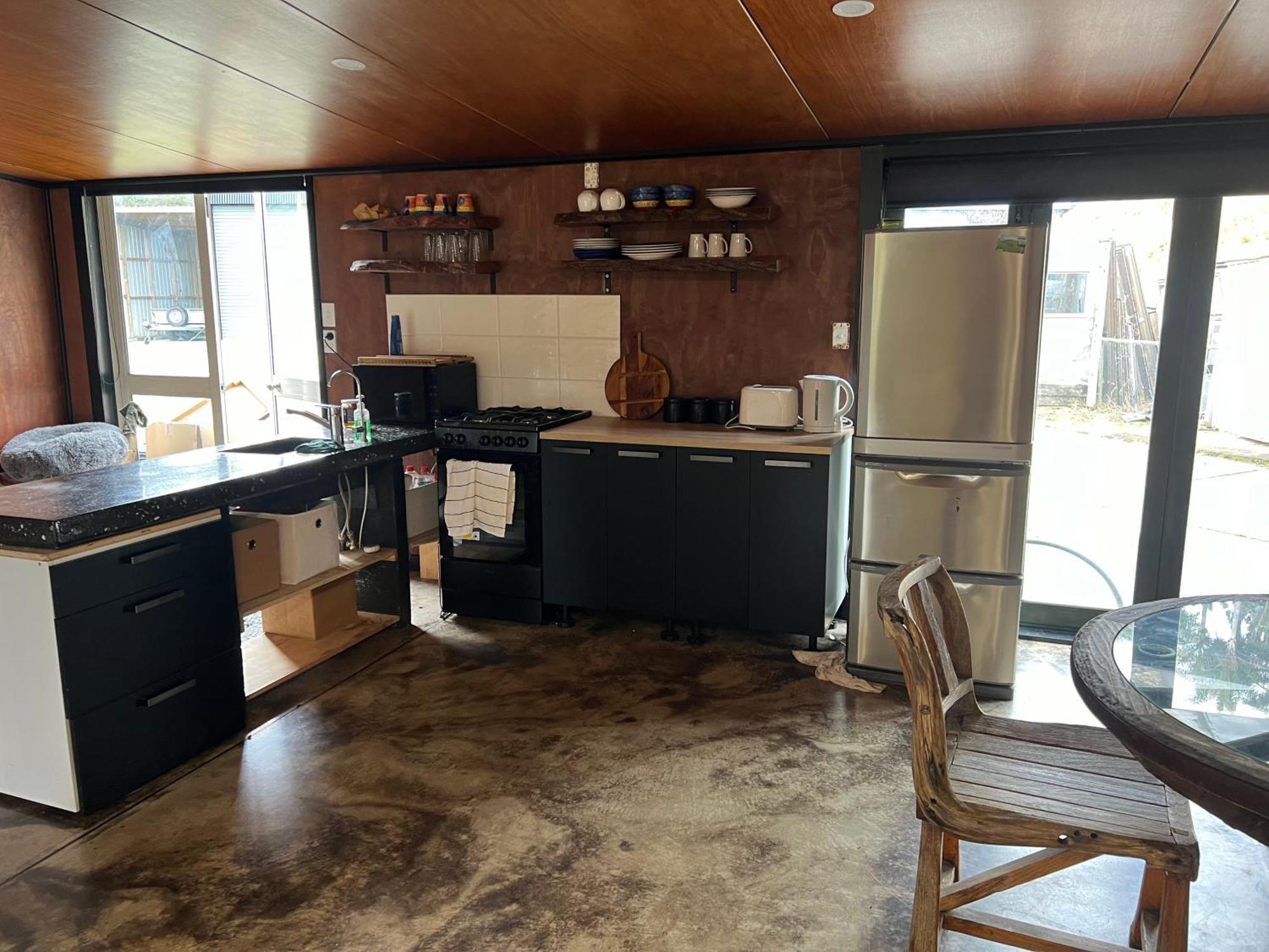 Self Contained Open Shed Space Wainui  Ngoại thất bức ảnh