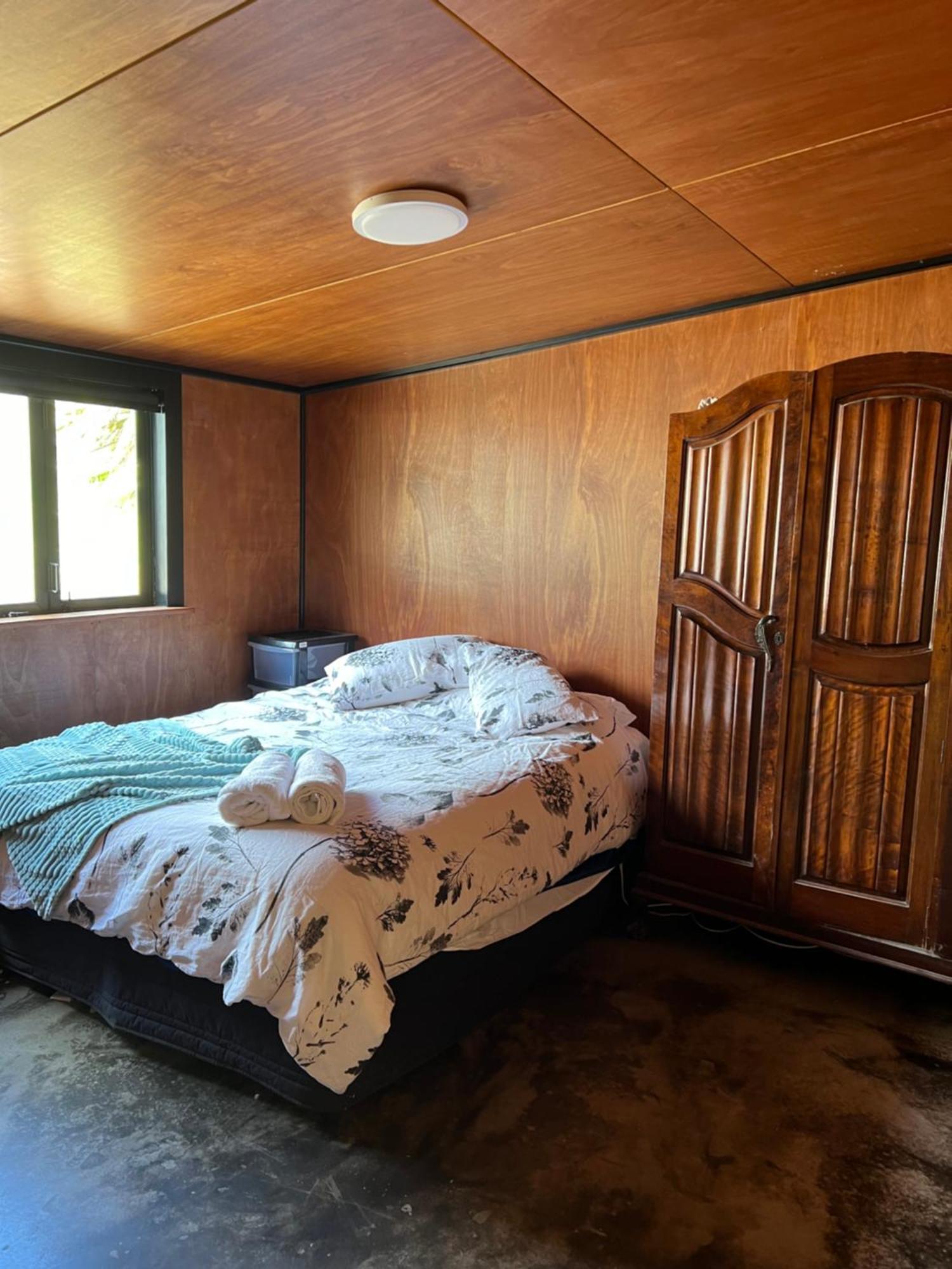 Self Contained Open Shed Space Wainui  Ngoại thất bức ảnh